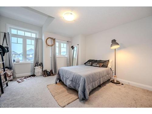 45 Queensgate Crescent, Breslau, ON - Indoor Photo Showing Bedroom