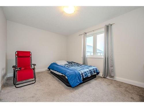 45 Queensgate Crescent, Breslau, ON - Indoor Photo Showing Bedroom