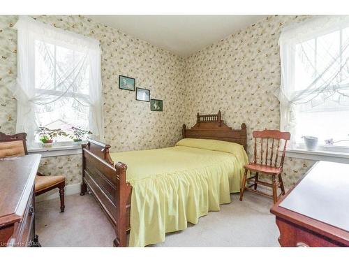 345 Sligo Road W, Mount Forest, ON - Indoor Photo Showing Bedroom