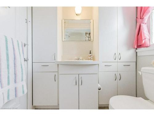 345 Sligo Road W, Mount Forest, ON - Indoor Photo Showing Bathroom