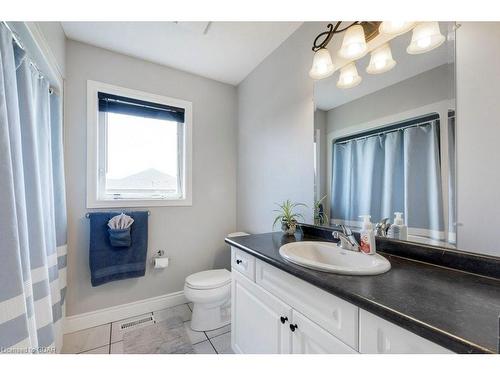 35 Edison Street Street, St. Marys, ON - Indoor Photo Showing Bathroom