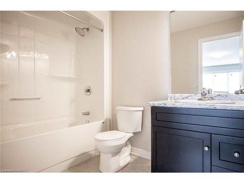 135 Acacia Street, Pelham, ON - Indoor Photo Showing Bathroom