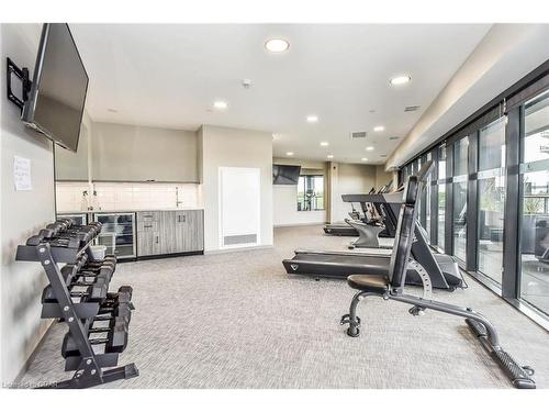 213-332 Gosling Gardens, Guelph, ON - Indoor Photo Showing Gym Room