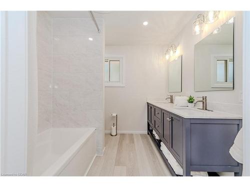 37 Warren Road, Simcoe, ON - Indoor Photo Showing Bathroom