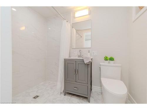 37 Warren Road, Simcoe, ON - Indoor Photo Showing Bathroom