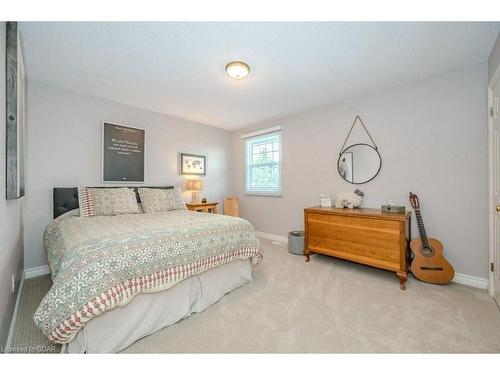 35 Foxwood Crescent, Guelph, ON - Indoor Photo Showing Bedroom