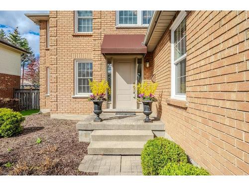 35 Foxwood Crescent, Guelph, ON - Outdoor
