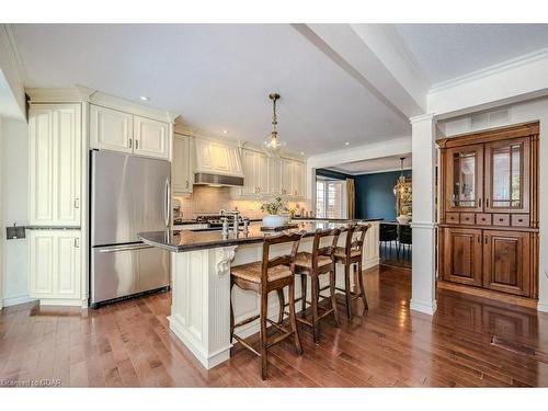 35 Foxwood Crescent, Guelph, ON - Indoor Photo Showing Kitchen With Upgraded Kitchen