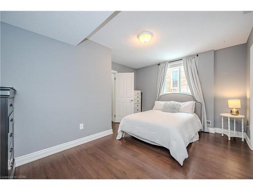 71 King Street, Guelph, ON - Indoor Photo Showing Bedroom