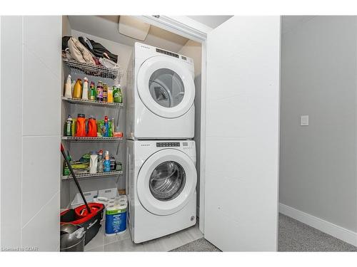 87-60 Arkell Road, Guelph, ON - Indoor Photo Showing Laundry Room