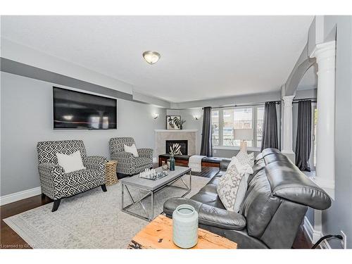 61 Marsh Crescent, Guelph, ON - Indoor Photo Showing Living Room