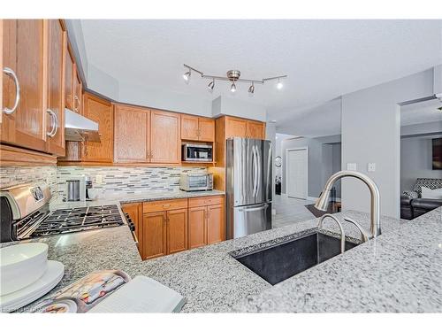 61 Marsh Crescent, Guelph, ON - Indoor Photo Showing Kitchen With Upgraded Kitchen