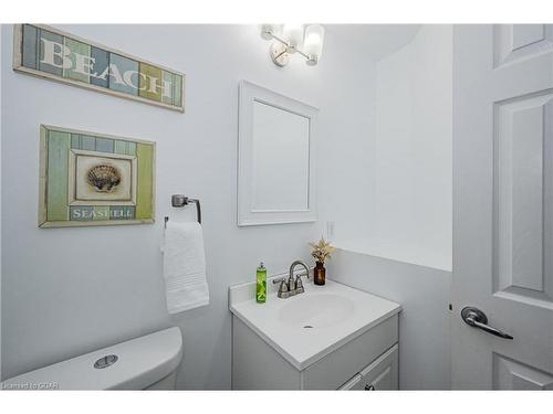 61 Marsh Crescent, Guelph, ON - Indoor Photo Showing Bathroom