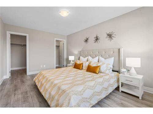 15 Venture Way, Thorold, ON - Indoor Photo Showing Bedroom