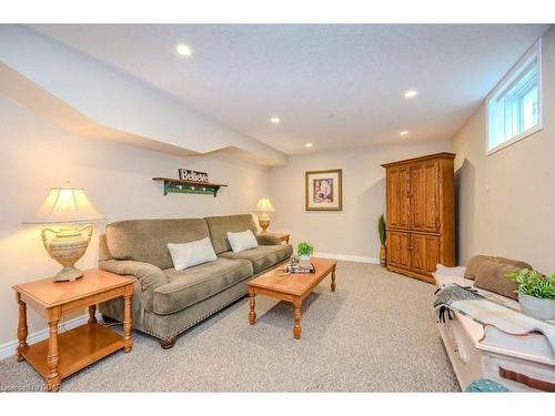 15 Wiltshire Place, Guelph, ON - Indoor Photo Showing Other Room