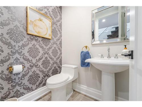 404 Zuest Crescent, Milton, ON - Indoor Photo Showing Bathroom