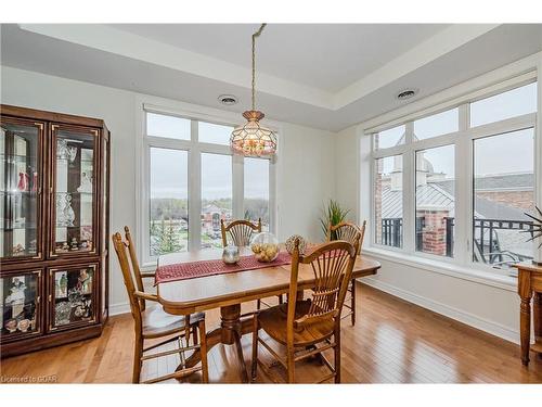 407-65 Bayberry Drive, Guelph, ON - Indoor Photo Showing Dining Room