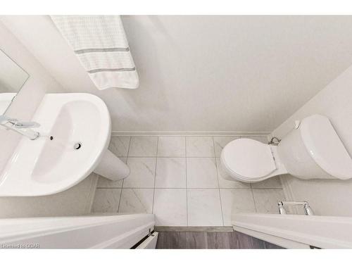 123 Rea Drive, Fergus, ON - Indoor Photo Showing Bathroom