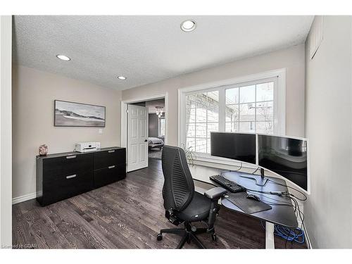7-25 Manor Park Crescent, Guelph, ON - Indoor Photo Showing Office