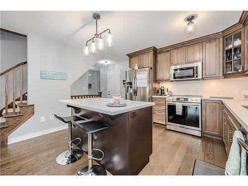 26 Juniper Street, Guelph/Eramosa, ON - Indoor Photo Showing Kitchen With Upgraded Kitchen