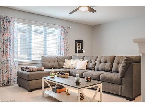 26 Juniper Street, Guelph/Eramosa, ON - Indoor Photo Showing Living Room