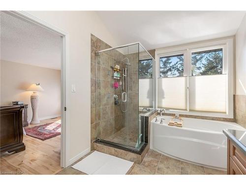 40 Forster Drive, Guelph, ON - Indoor Photo Showing Bathroom