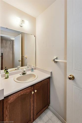 4 Bushmills Crescent, Guelph, ON - Indoor Photo Showing Bathroom