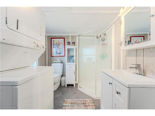 724 Seventh Street, Belwood Lake, ON - Indoor Photo Showing Laundry Room