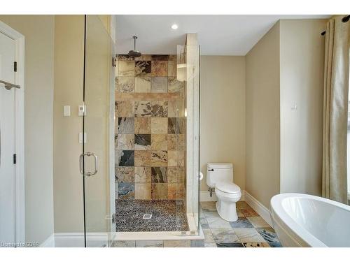 209 Hume Road, Puslinch, ON - Indoor Photo Showing Bathroom