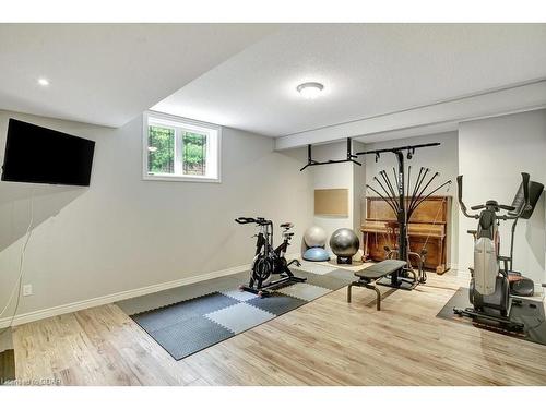 209 Hume Road, Puslinch, ON - Indoor Photo Showing Gym Room