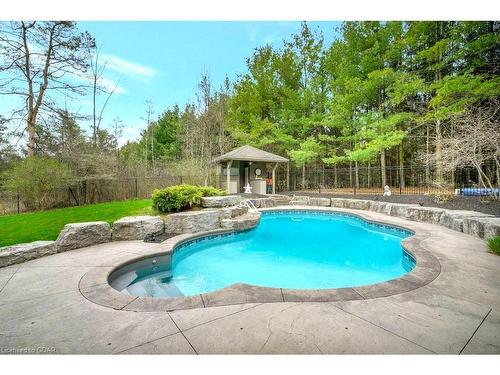 209 Hume Road, Puslinch, ON - Outdoor With In Ground Pool With Backyard