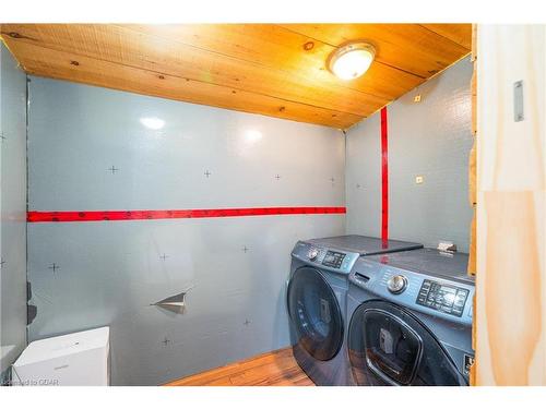 51 70Th Street N, Wasaga Beach, ON - Indoor Photo Showing Laundry Room