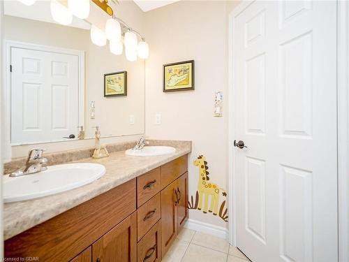 104 Winston Street, Rockwood, ON - Indoor Photo Showing Bathroom