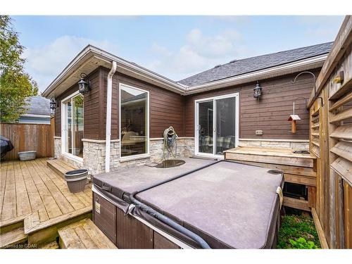 324 Highland Road, Fergus, ON - Outdoor With Deck Patio Veranda With Exterior