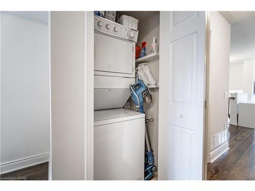 31-50 Strathaven Drive, Mississauga, ON - Indoor Photo Showing Laundry Room
