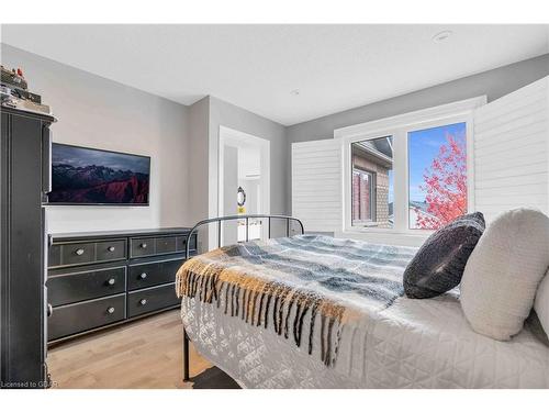4 Munro Circle, Georgetown, ON - Indoor Photo Showing Bedroom