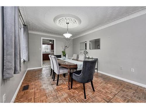 299 Metcalfe Street, Guelph, ON - Indoor Photo Showing Dining Room