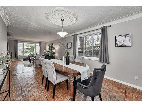 299 Metcalfe Street, Guelph, ON - Indoor Photo Showing Dining Room