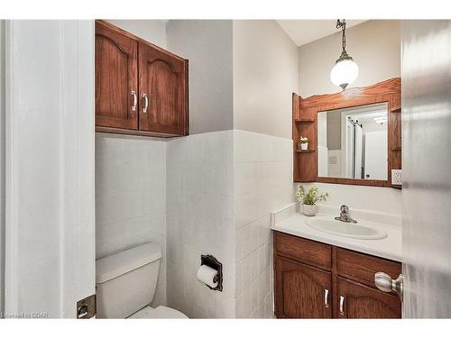 299 Metcalfe Street, Guelph, ON - Indoor Photo Showing Bathroom