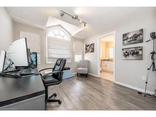 173 Clair Road W, Guelph, ON - Indoor Photo Showing Office