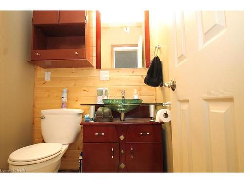 7011 6 Highway, Tobermory, ON - Indoor Photo Showing Bathroom
