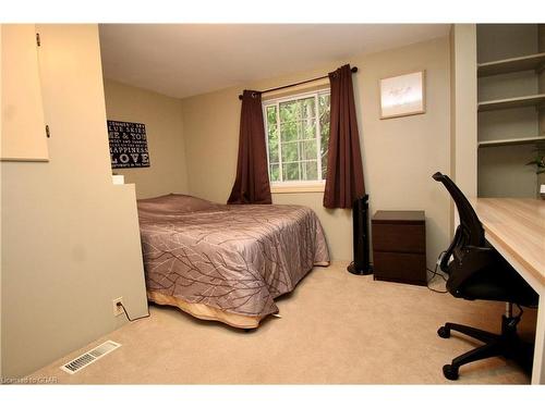 7011 6 Highway, Tobermory, ON - Indoor Photo Showing Bedroom
