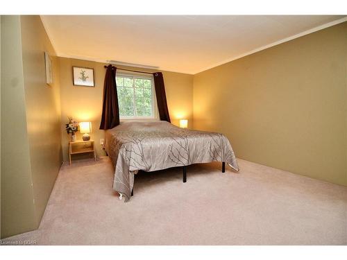 7011 6 Highway, Tobermory, ON - Indoor Photo Showing Bedroom