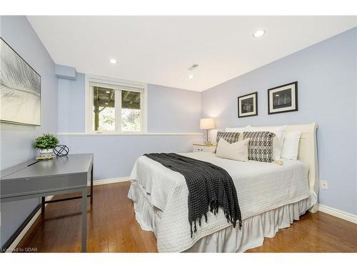 141 Riverwalk Place, Rockwood, ON - Indoor Photo Showing Bedroom