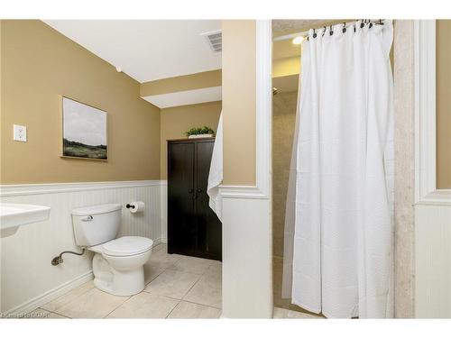 141 Riverwalk Place, Rockwood, ON - Indoor Photo Showing Bathroom