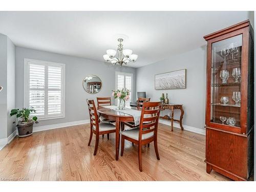 421 Cedar Hedge Road, Milton, ON - Indoor Photo Showing Dining Room