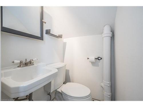 38 Arthur Street N, Guelph, ON - Indoor Photo Showing Bathroom