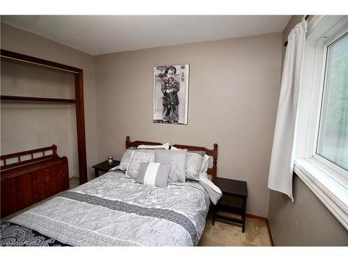 12 Nicholas Street, Tobermory, ON - Indoor Photo Showing Bedroom