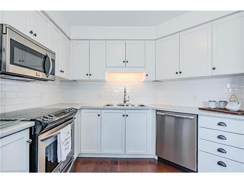 136 Lee Street, Guelph, ON - Indoor Photo Showing Kitchen With Double Sink With Upgraded Kitchen