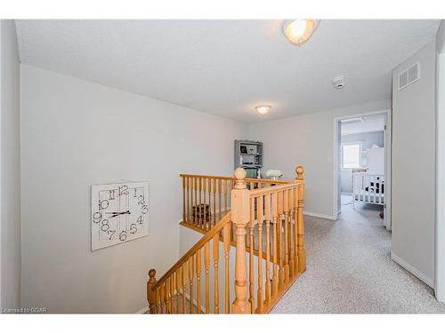 136 Lee Street, Guelph, ON - Indoor Photo Showing Other Room